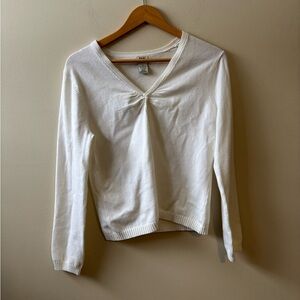 Elegant White Women's Sweater